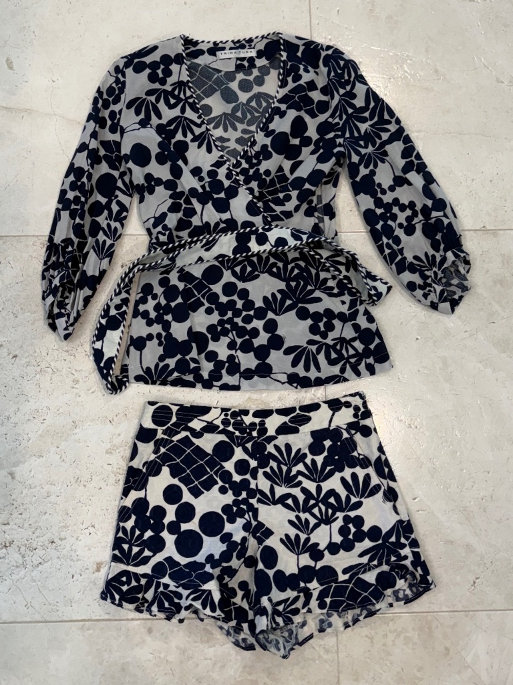 Trina Turk Navy & White Floral Wrap Top + High Waist Shorts Set Size 0